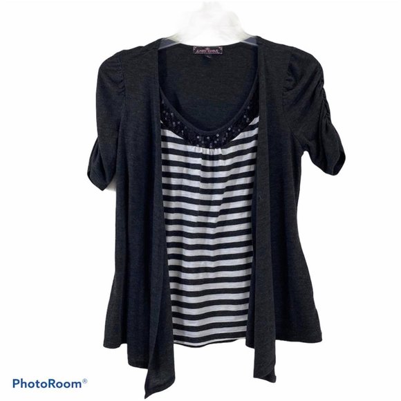 Almost Famous Woman's Sz L Top Gray & Black - Picture 1 of 6